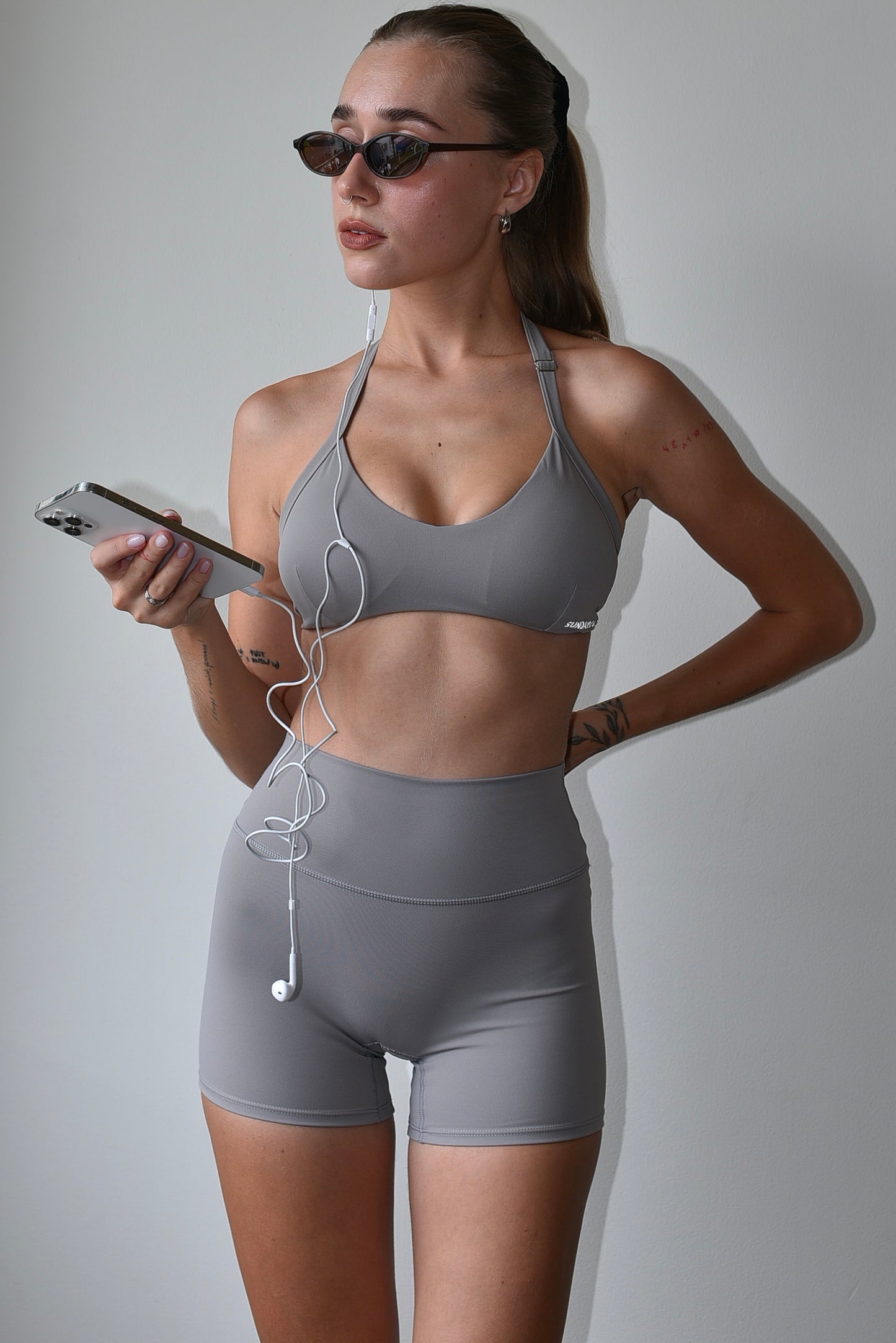 Race Shorts / Nude Grey