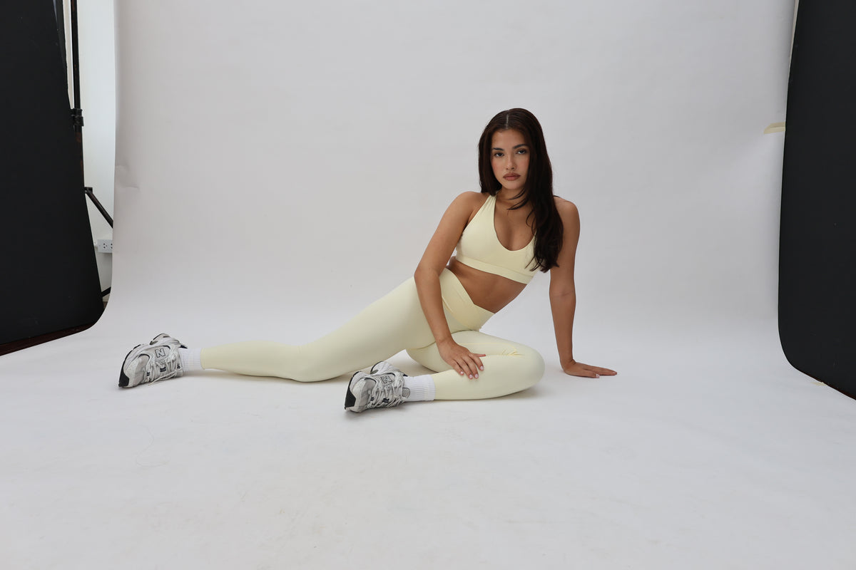 V Cross Pants - Lemon