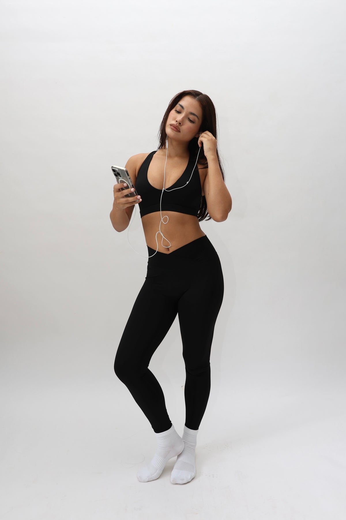 V Cross Pants - Black